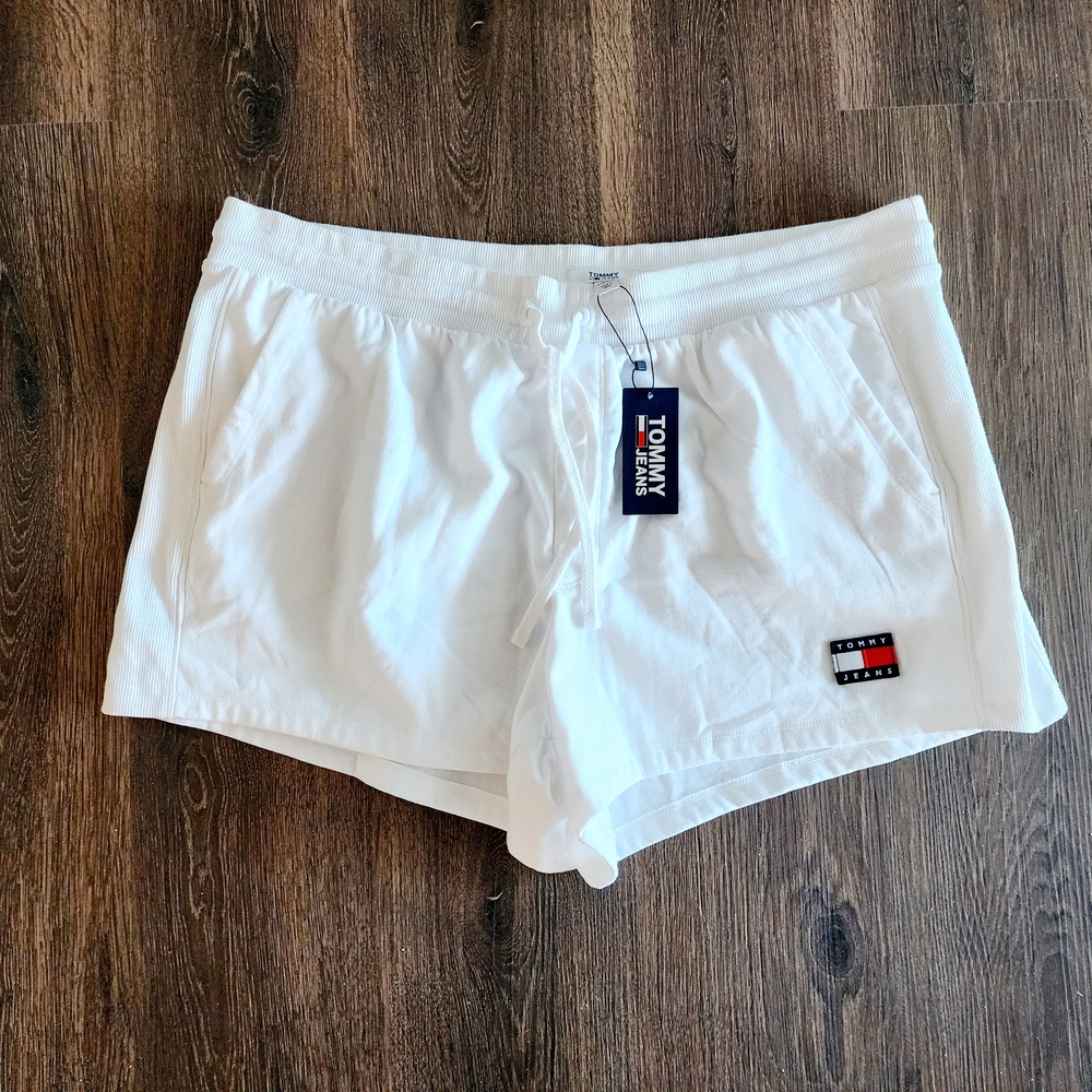 Tommy Hilfiger Women's White Shorts